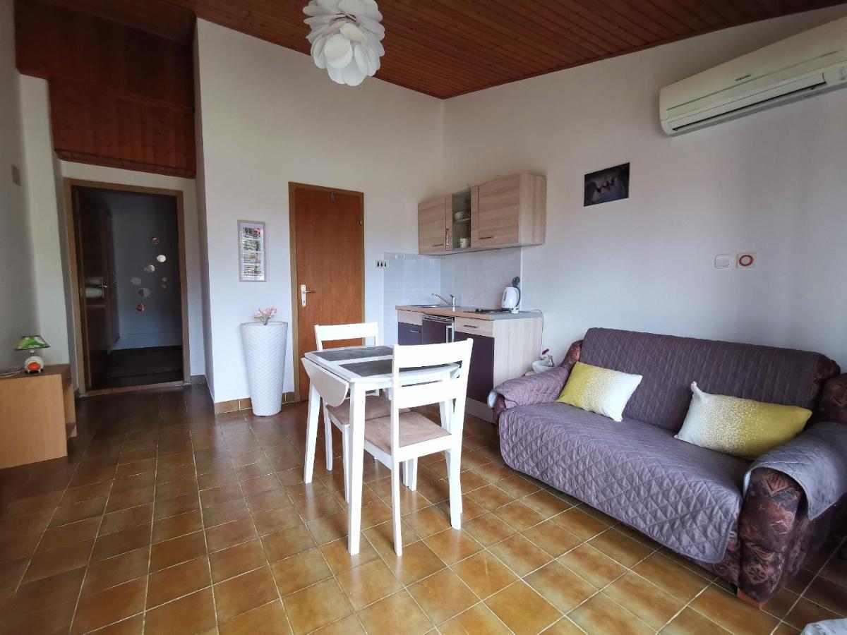 Apartmani Koin Medulin Exterior photo